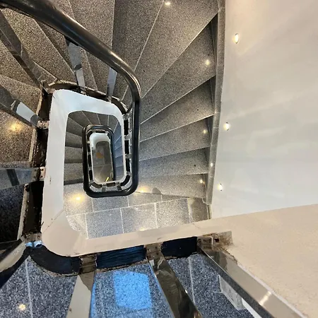 Airport * Dusseldorf